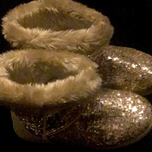 Gold sequin boots Faux suede heel trim faux fur trim  inside side lining . Sz 10 - Picture 2 of 6